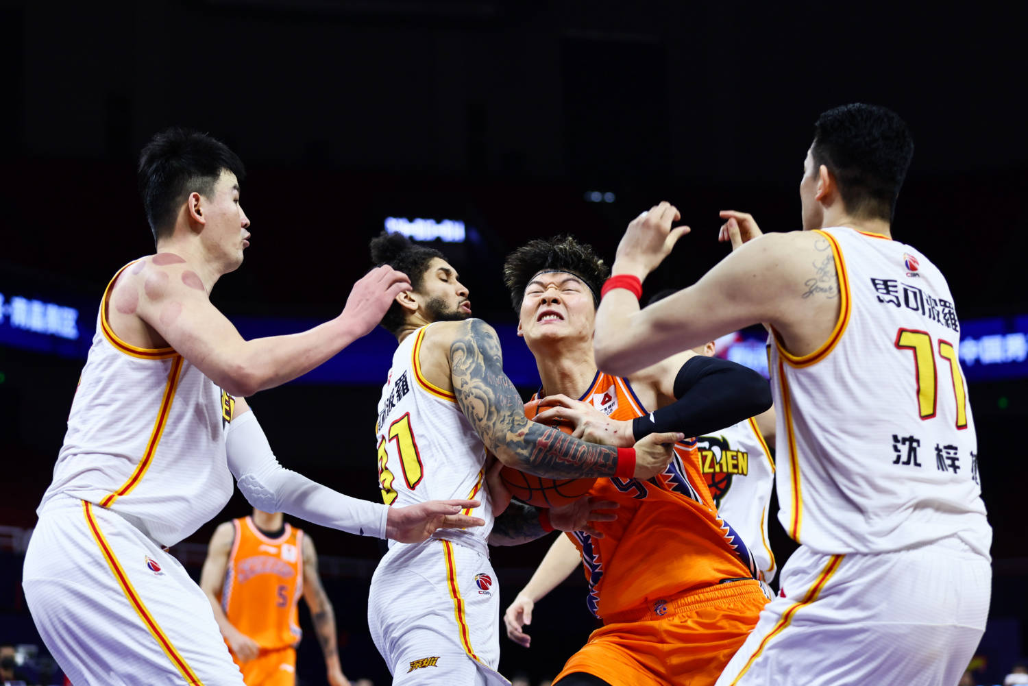 包含球队整体实力提升，迎来连胜好时机的词条