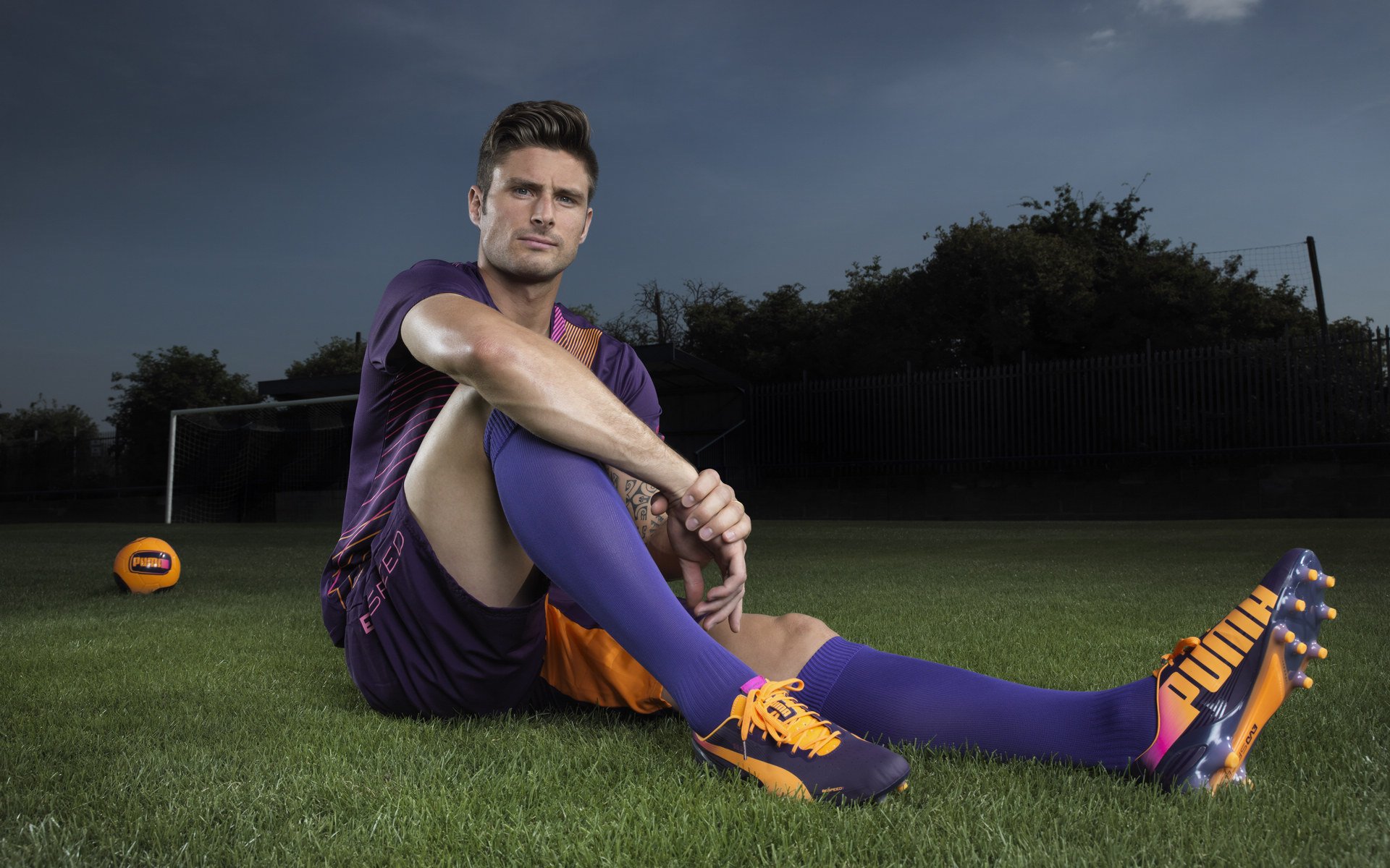 年终总决赛轻取温网，梅德韦杰夫扛起全队，诠释网坛新格局